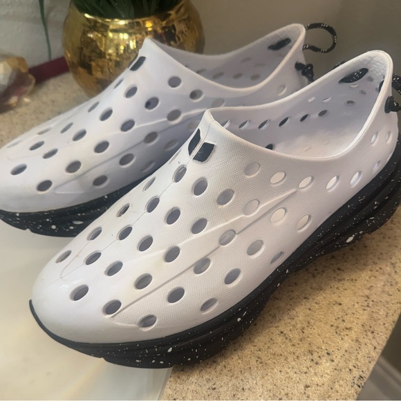 Kane Revive - White / Black Speckle - Picture 4 of 5